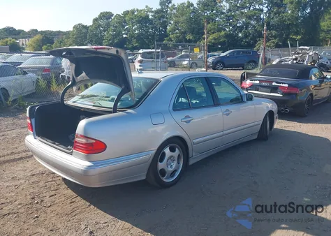 2001 Mercedes-Benz E 320 from USA, damaged, VIN WDBJF65J61B254047